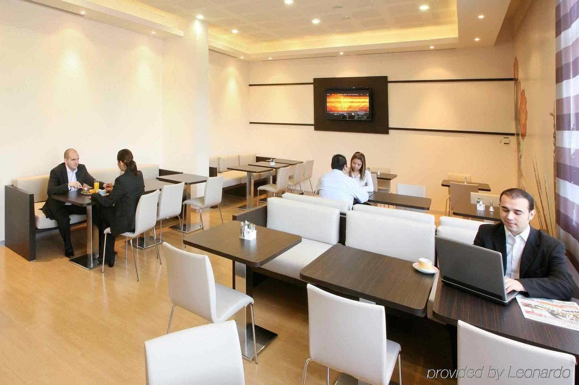 Ibis Monterrey Valle San Pedro Garza Garcia Exteriér fotografie